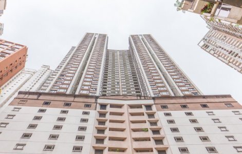 西半山慧豪阁748实呎户  换楼客钟情斥1,823万元连车位承接