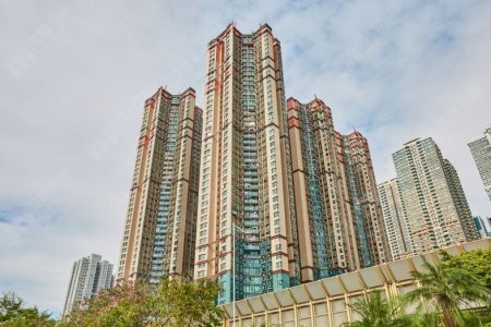 新婚客打动业主减价40万上车  斥538万元购将军澳南丰广场2房单位