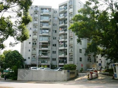 畢架山花園3房戶易手 連車位成交價2,300萬元