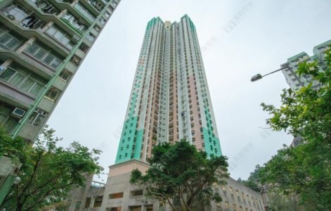 筲箕灣東盛苑559實呎戶  綠表客斥578萬元承接 2000年貨升值3倍   