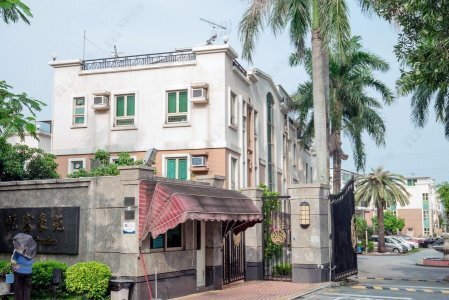 元朗悅富豪苑1,246實呎4房複式花園戶 大幅減價逾2球 首置客「租轉買」斥878萬元購入筍盤 2012年貨升值逾6成