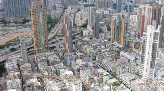 城南道10号两房户月租1.35万元租出　