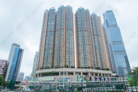 荃灣萬景峰頂層複式連天台單位戶大幅減價1,200萬元 4,800萬元獲區內家庭客承接 為本月區內大額成交 2007年貨  帳面仍賺逾2,700多萬元