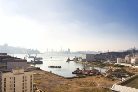 【買大開細】特區政府與地產商 樓市政策對著幹?!