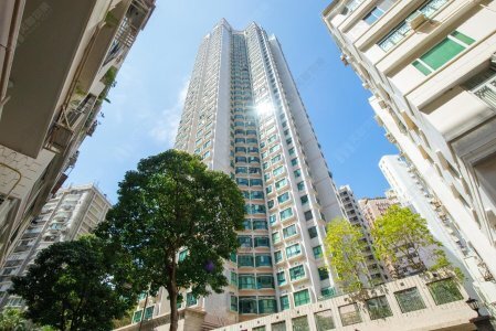 西半山俊傑花園661實呎戶  1,405萬元連車位獲承接 2006年貨升值逾1.8倍