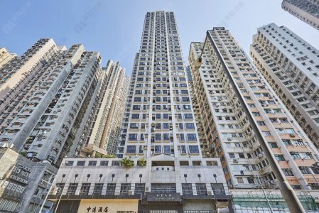 堅尼地城益豐花園頂層連天台特色單位  實用405呎戶獲用家720萬元承接