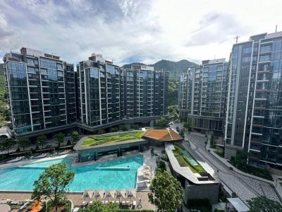 University Hill三房特色户1096万沽　呎价约19203元
