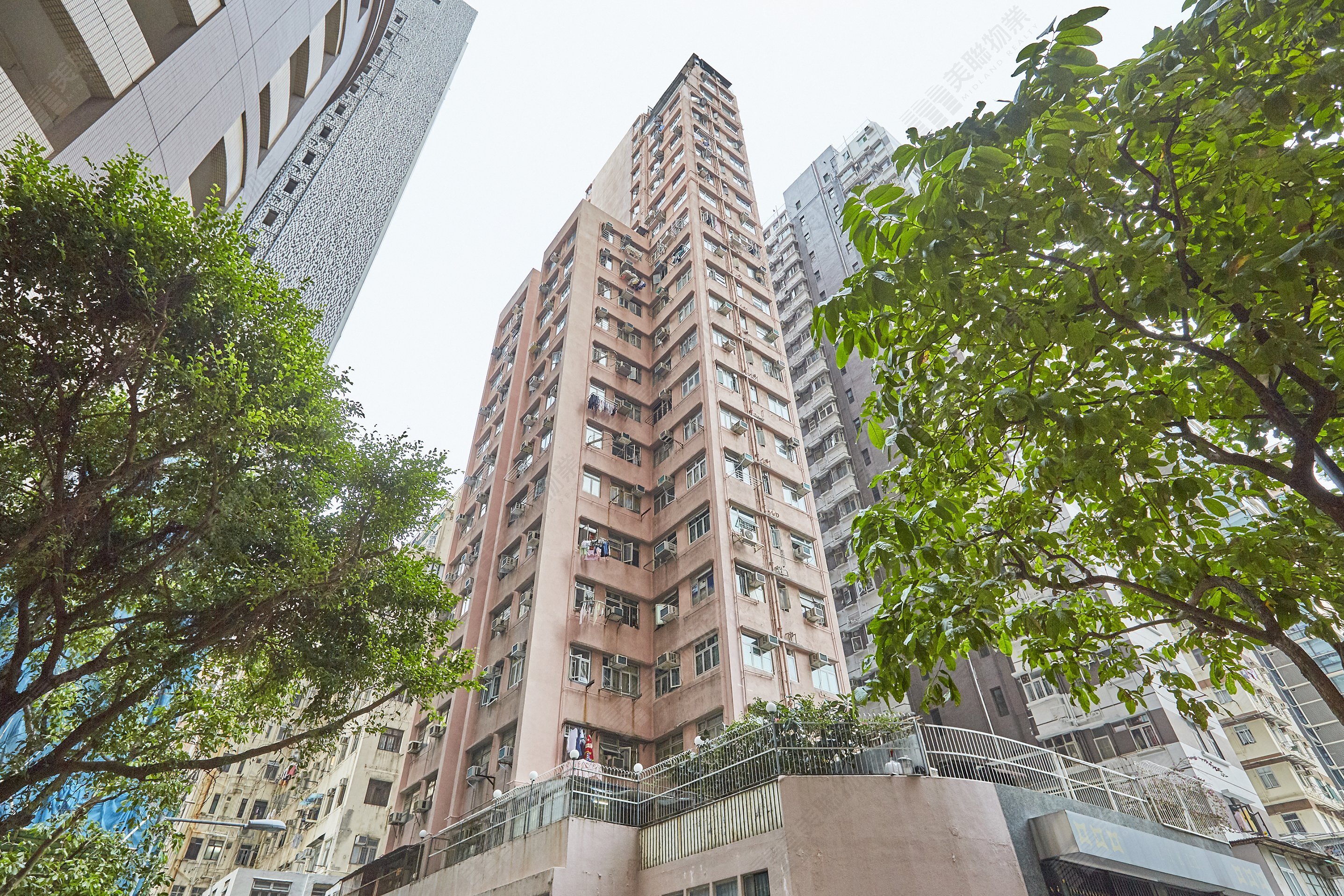 西環堅尼地城男子暈倒洗手間 送院不治 據悉有身體病紀錄