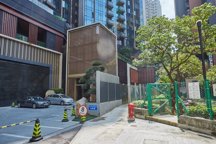 The Pavilia Hill