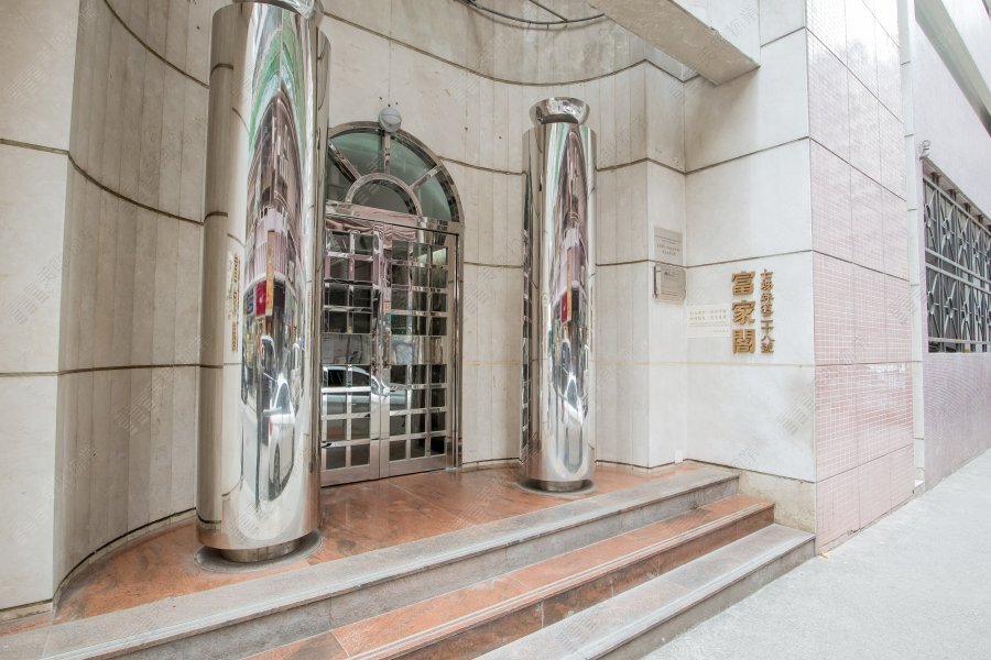 Wealthy Court