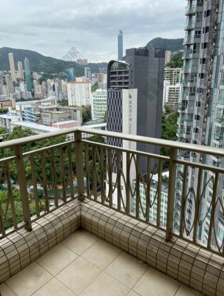 尚翹峰