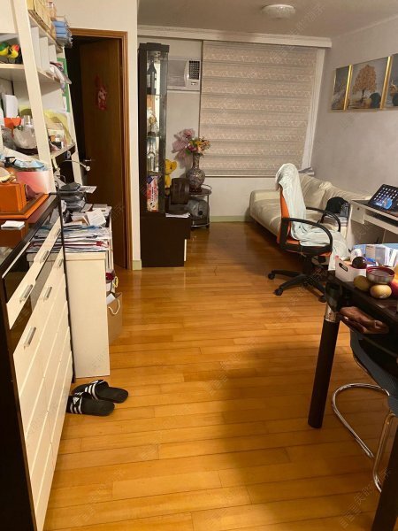 Yu Tung Court