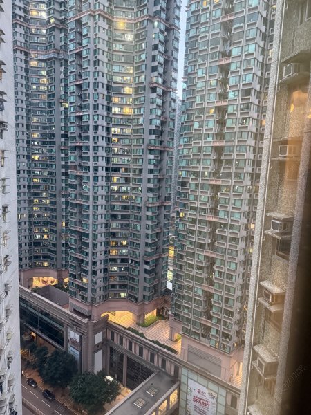 Yan Ming Court