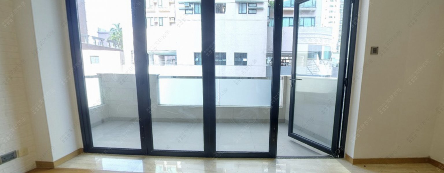 Breezy Court