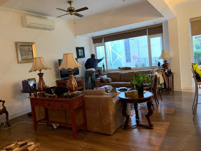 Pak Fai Mansion