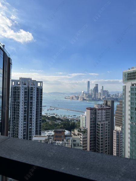 柏傲山