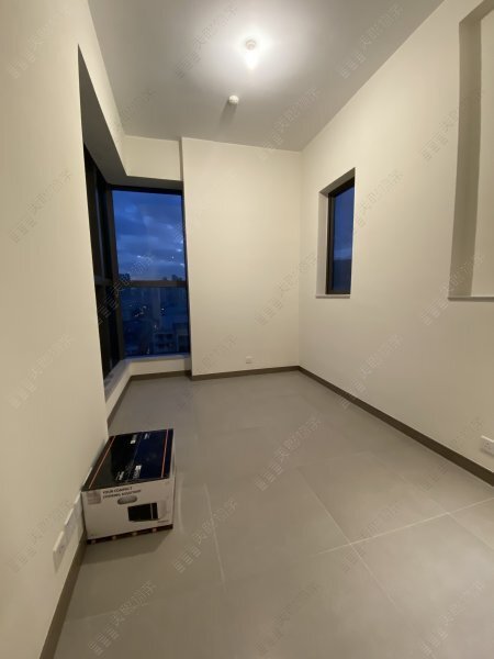 AVA 228