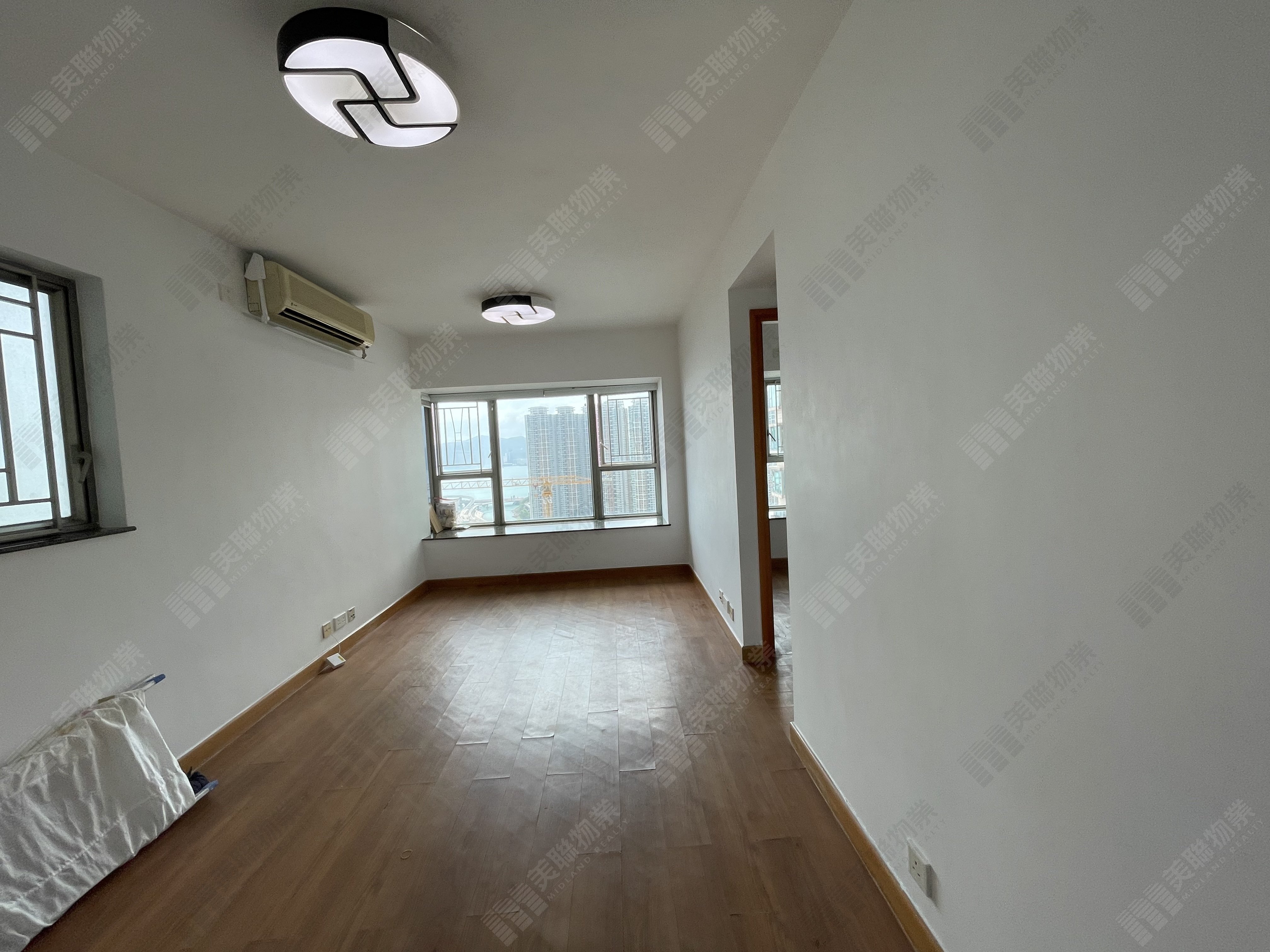 Po Lam / Tseung Kwan O Station Park Central Flat H, Middle Floor