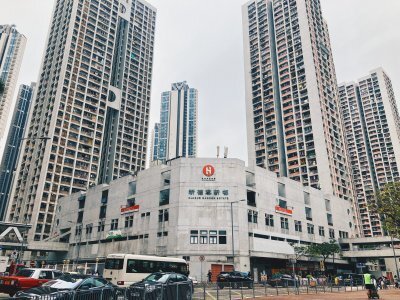 【香港公屋】荃灣祈德尊新邨 中空大洞成大廈設計標誌