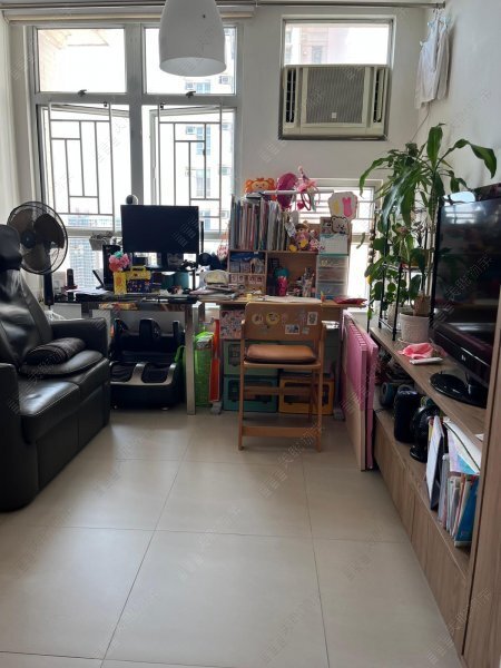 Tin Chung Court