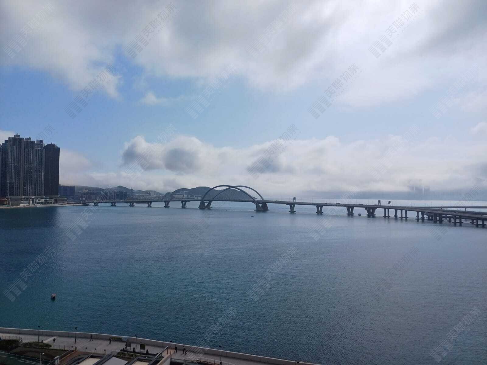 藍塘傲