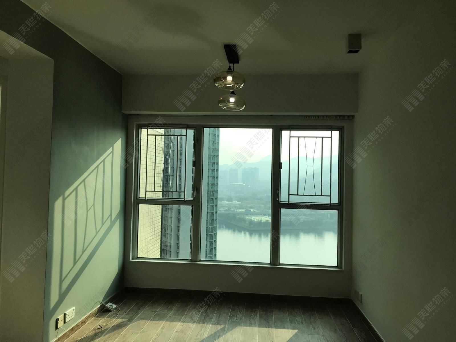 曉峯灣畔