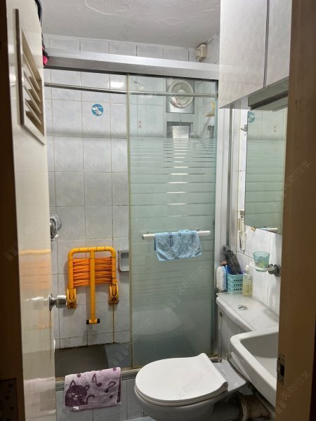 Mei Chung Court